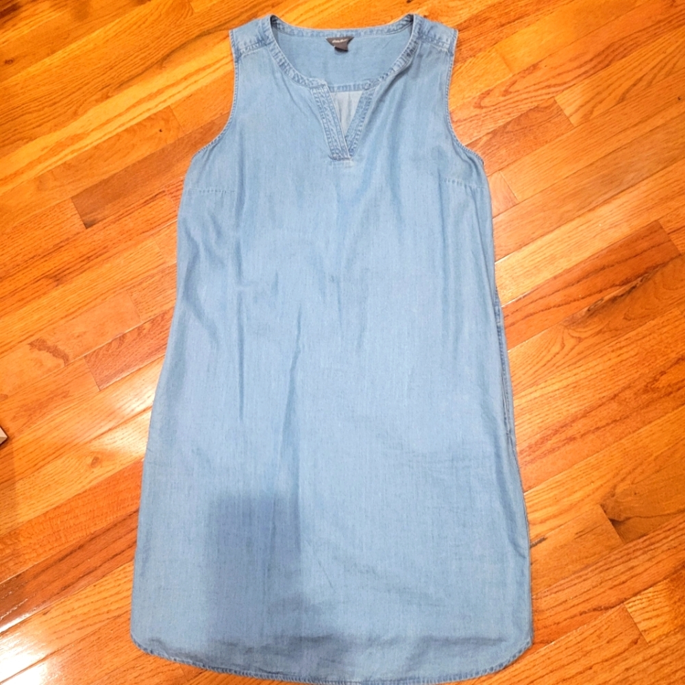 Eddie Bauer Chambeay Blue Denim Shift Dress, Small